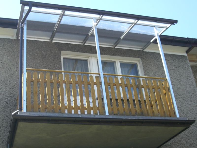 Zadaszenie balkonu płaskie