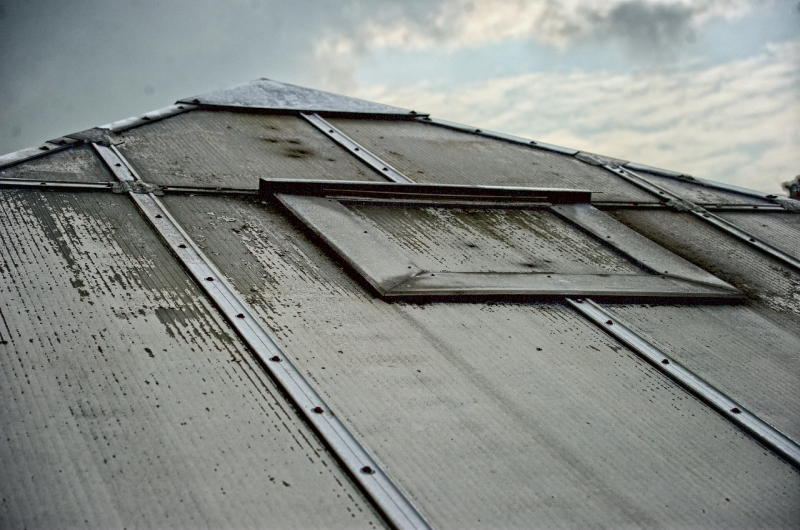 10  plaszczyznaswietlikow dachowychz zabudowanym oknemdachowym jpg