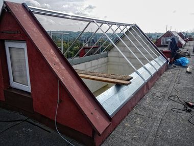 Naświetle dachowe z założonymi częsciowo profilami -świetliki dachowe Wodzisław Śląski Spółdzielnia Mieszkaniowa
